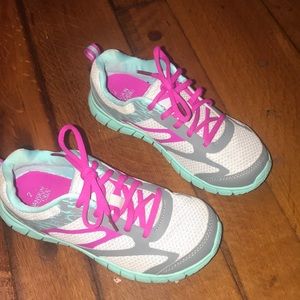 Girls size 2 tennis 👟